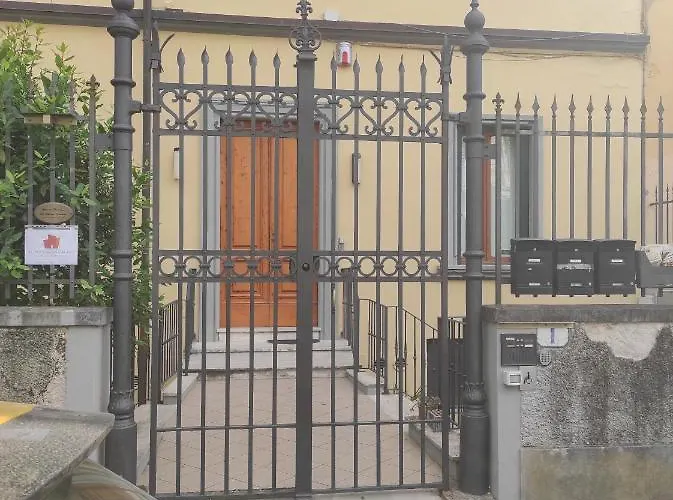 DecameroneBed and Breakfast